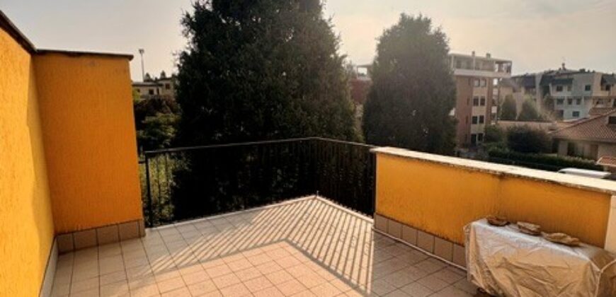 LISSONE – TRILOCALE – T5760